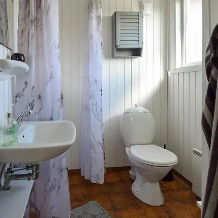 2 Bedroom Pet Friendly In Holiday home *