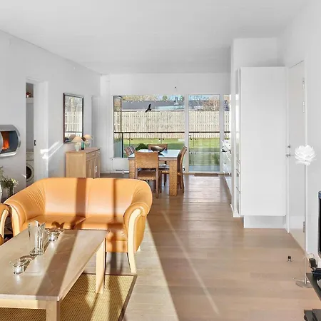 2 Bedroom Beautiful In *