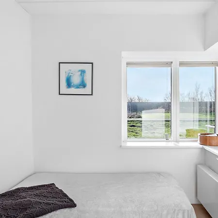 2 Bedroom Beautiful In * Dannemare
